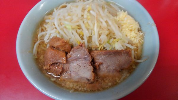 「ラーメン　麺少な目」@ラーメン二郎 新宿歌舞伎町店の写真