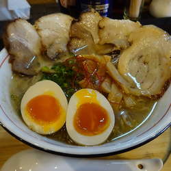 リピ塩デラックス（大盛）1000円