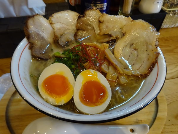 「リピ塩デラックス（大盛）1000円」@麺屋ARIGAの写真