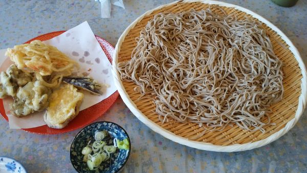 「八合そば＋季節の天麩羅+ビール大瓶+大盛」@仙波そば加工販売部会の写真