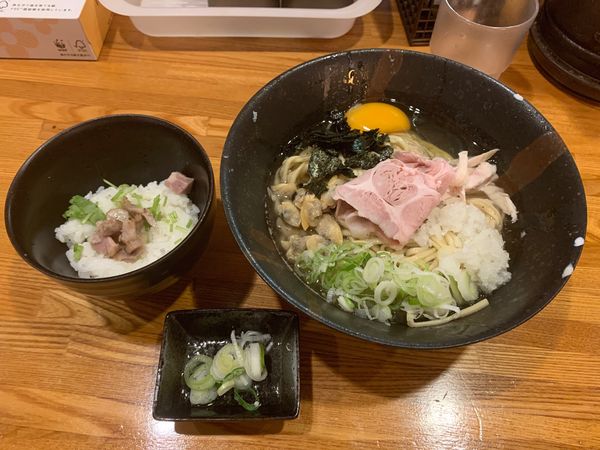 「秋アサリの背脂まぜそば」@麺屋 ひな多の写真