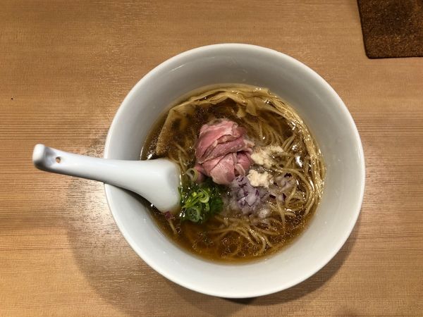 「醤油らぁ麺」@らぁ麺 鳳仙花の写真