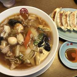 うまに麺800円＋餃子