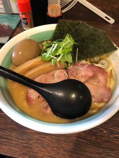 「特らぁめん 中盛」@自家製麺 麺屋 利八の写真