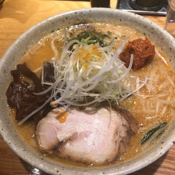 「辛バリ味噌ラーメン」@つじ田 味噌の章 飯田橋店の写真