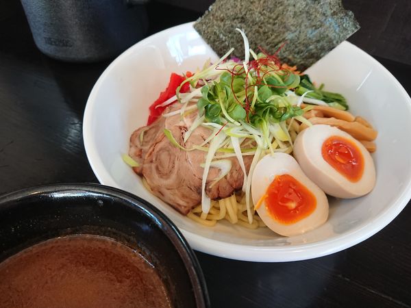 「【限定】カレーつけ麺(追い飯付き)850円＋味玉 他いろいろ」@麺や 笑 ～Sho～の写真