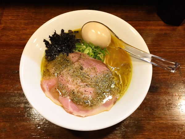 「牡蠣醤油らぁ麺＋味玉」@Soupmenの写真