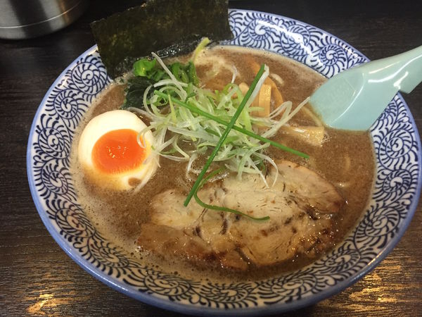 「ラーメン豚骨魚介：750円」@麺屋 青山 本店の写真