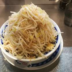 らーめん 野菜マシニンニク半分味濃いめ