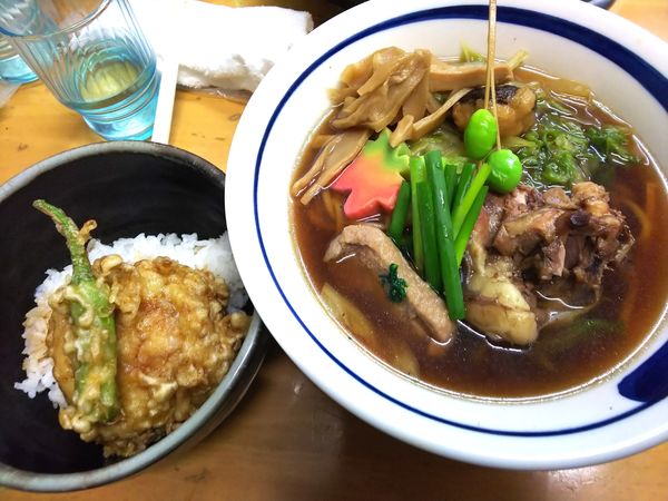 「活〆鼈ガメラ　C活〆大帆立小10丼＋和牛刺し　3500＋α円」@MENYA 食い味の道有楽の写真