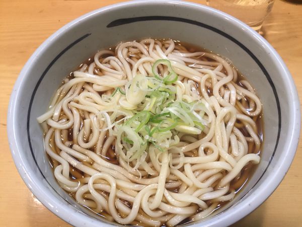 「かけうどん・大盛(¥310・大盛無料)」@吉そば 神田店の写真
