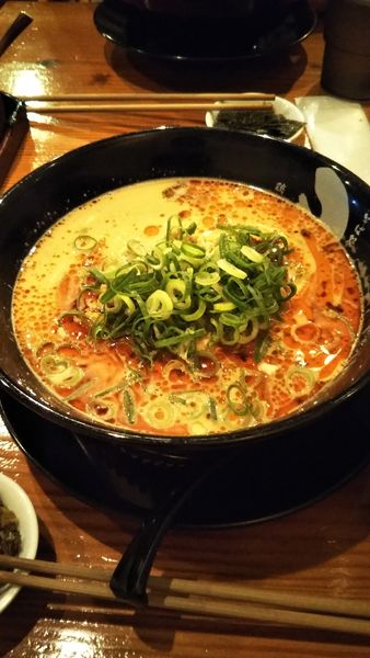 「鶏がら赤湯」@汁そば処 ちょぼいち 本家の写真