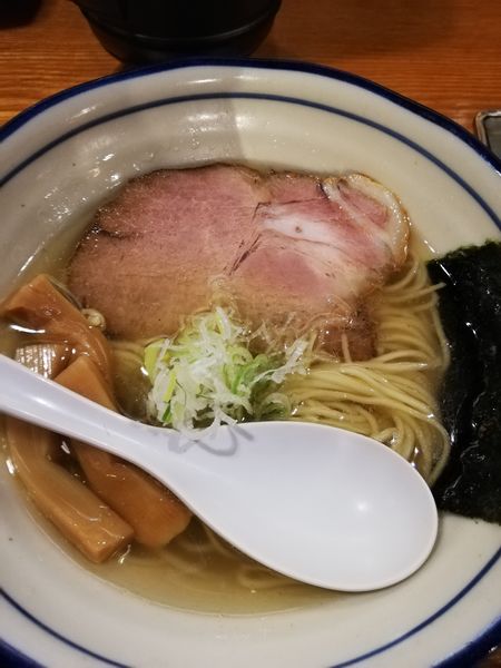 「塩らぁめん」@上州地鶏ラーメン 翔鶴の写真