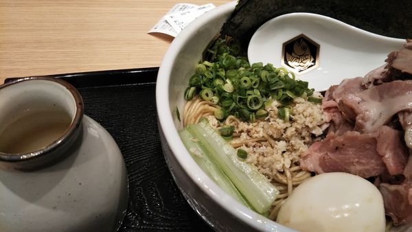 「特製鯛油そば」@真鯛らーめん 麺魚 錦糸町PARCO店の写真