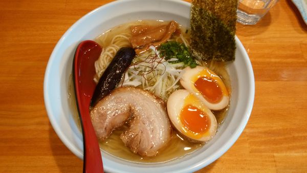 「魚介塩らーめん¥750-+味玉¥100-」@らーめん元気の写真