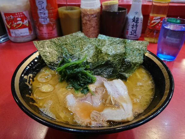 「ラーメン」@家系総本山 ラーメン吉村家の写真