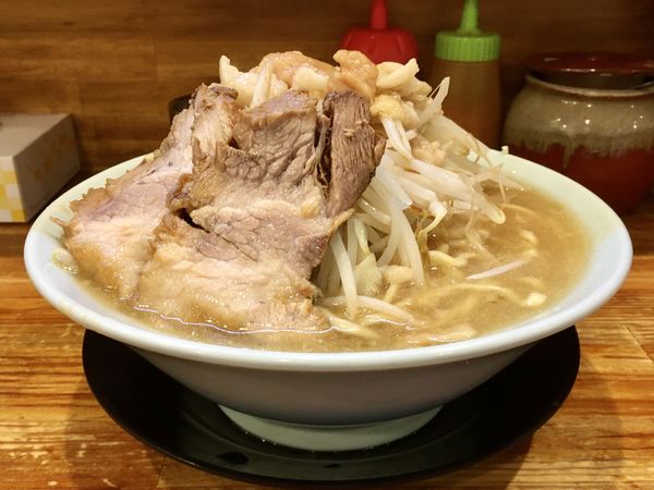 「ラーメン カタメヤサイニンニクアブラ」@ラーメン盛太郎の写真