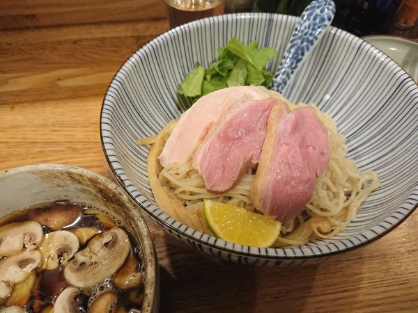 「【期間限定】鴨と茸 淡麗つけそば950円＋追加鴨むね肉 他」@中華そば きなりの写真