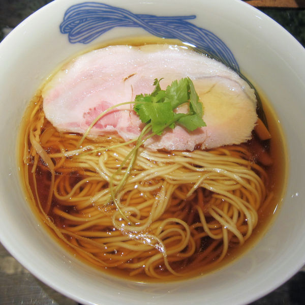 「清湯 醤油ラーメン 900円」@Japanese Ramen Noodle Lab Qの写真