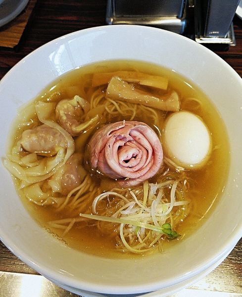 「塩全部入りラーメン 1200円」@らーめん 本竈 エスパル仙台店の写真