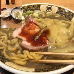 すごい煮干しラーメン（大盛無料）と水餃子とライスのセット