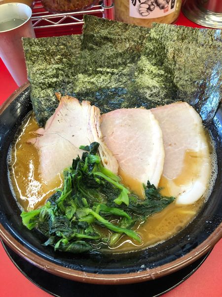 「チャーシュー麺中盛、硬め濃いめ」@柏 王道家の写真