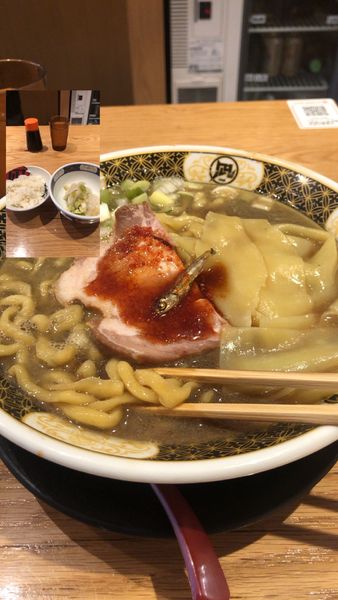「すごい煮干しラーメン（大盛無料）と水餃子とライスのセット」@ラーメン凪 川口東口駅前店の写真