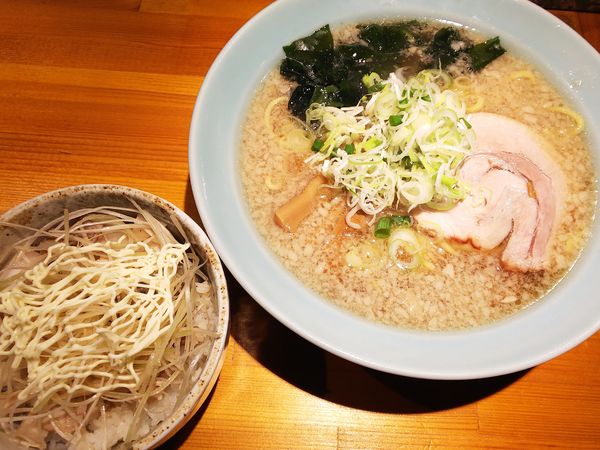 「並ラーメン＋葱マヨチャ丼　750＋300円」@ザ・ラーメン 柏西口店の写真