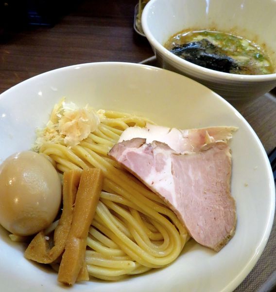 「大山鶏の味玉つけ麺【小】（1,020円）」@つけめん さなだの写真