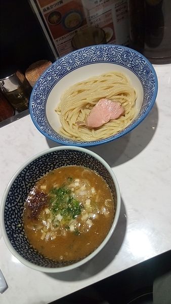 「鶏魚介つけ麺８３０円」@つけ麺 一燈 新宿店の写真