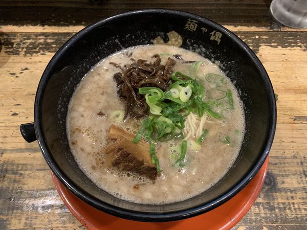 「もとなりラーメン 700円」@麺や偶 もとなり 銘苅店の写真