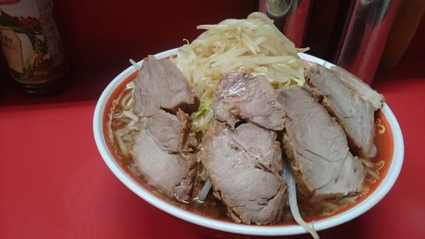 「麺増し・大ぶた・カタカタ(野菜増しカラメ)￥８５０」@ラーメン二郎 上野毛店の写真