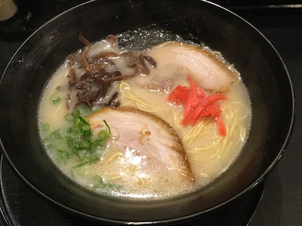 「豚骨ラーメン(¥500)」@ラーメン 〆の写真