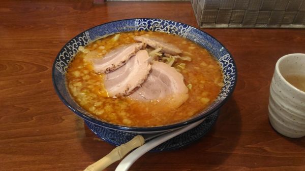 「赤八みそラーメン（チャーシュートッピング）」@熟成醤油らーめん ヤマト醤店の写真