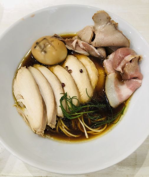 「シャモそばヌードル(トッピング チャーシュー)」@創作麺 やま鳶の写真