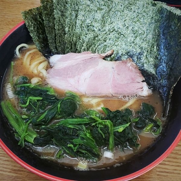 「のり・ほうれん草ラーメン ８５０円」@麺家 紫極の写真