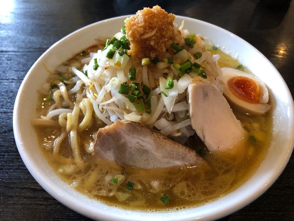 「鷄二郎　大盛　野菜増し　880円」@鶏SOBA 春夏冬～あきない～の写真