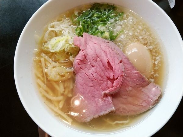 「贅沢焼牛塩らぁ麺」@牛骨らぁ麺 マタドール 本店の写真
