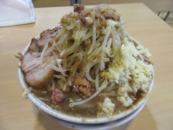 「豚ラーメン（１０００円）」@俺の生きる道 つくば店の写真