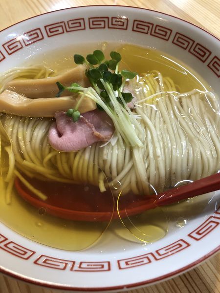 「中華そば　白醤油」@自家製麺 くろ松の写真