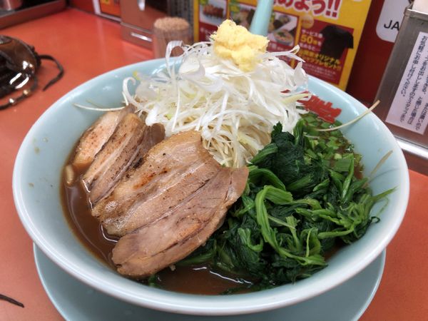 「豚バラ生姜醤油らーめん」@ラーメン山岡家 さいたま丸ヶ崎店の写真