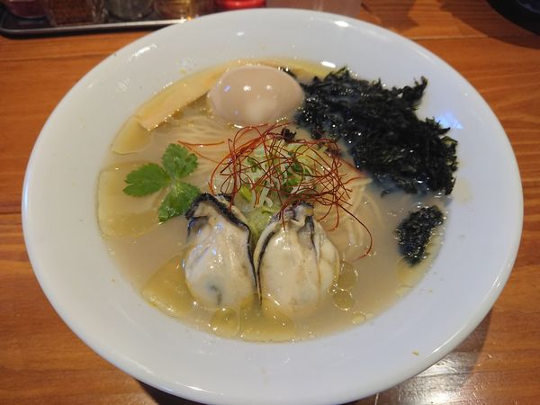 「【数量限定】牡蠣の塩そば880円＋茶漬けセット120円」@麺屋 真心の写真