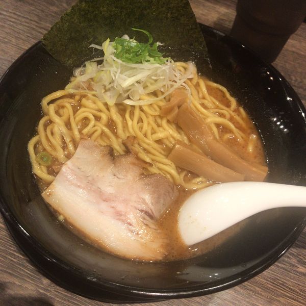 「節骨らーめん 700円」@節骨麺たいぞう 池袋本店の写真