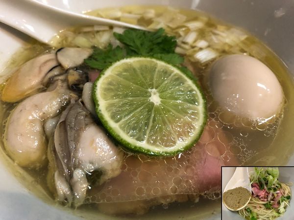 「広島産牡蠣の塩蕎麦（細麺）＋牡蠣の和え玉」@神保町黒須の写真