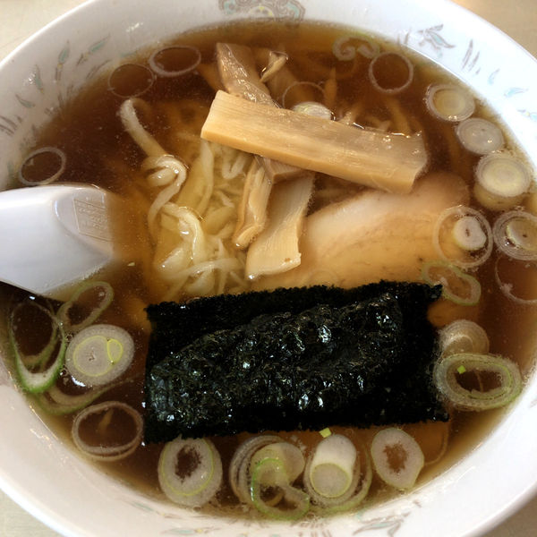 「ラーメン（麺ヤワメ）900円」@喜満の写真