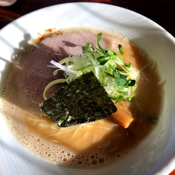 「まる重鶏白湯（醤油）850円」@柳麺まる重の写真