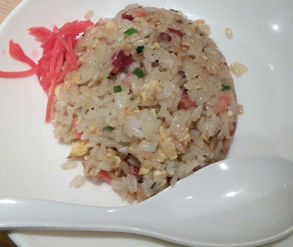 「ハーフ炒飯　３８０円」@横濱一品香 相鉄ジョイナス店の写真