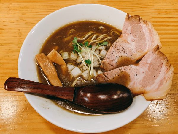 「にぼし牛骨らーめん‼️」@麺屋うしまるの写真