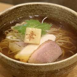 アゴと貝出汁の醤油そば