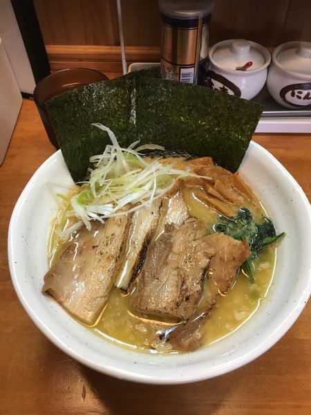 「背脂チャーシューメン　990円」@湯河原ラーメンの写真